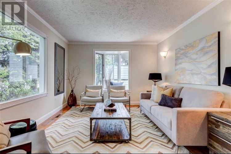 Single Family House for Sale in   Avenue NW Capitol Hill Calgary 