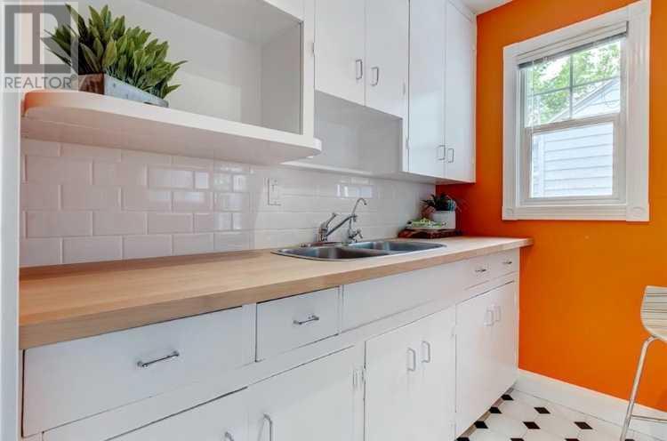Single Family House for Sale in   Avenue NW Capitol Hill Calgary 