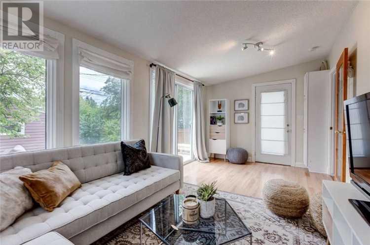 Single Family House for Sale in   Avenue NW Capitol Hill Calgary 