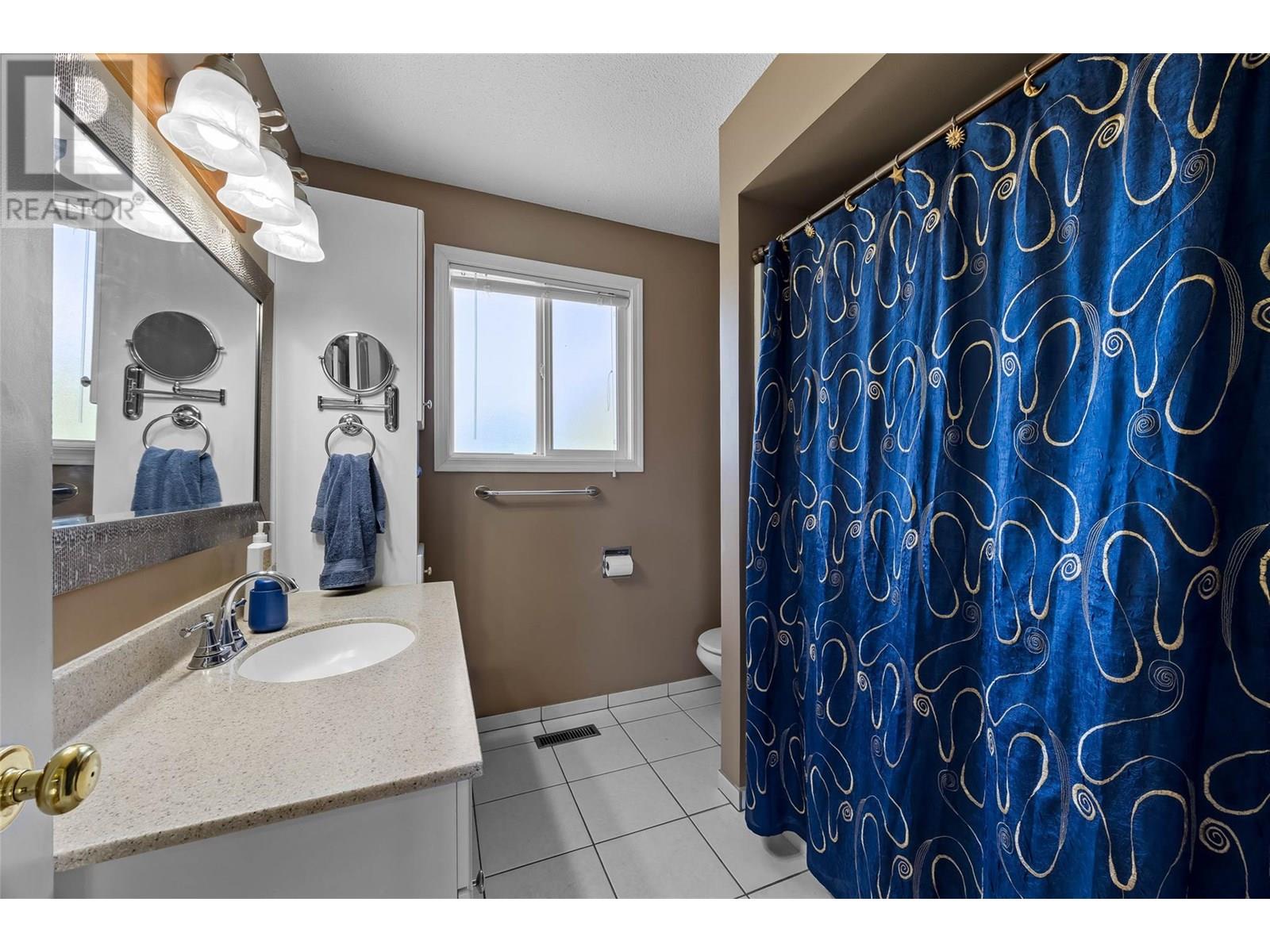 Photo 10 of 1265 Barrie Drive, Kamloops BC