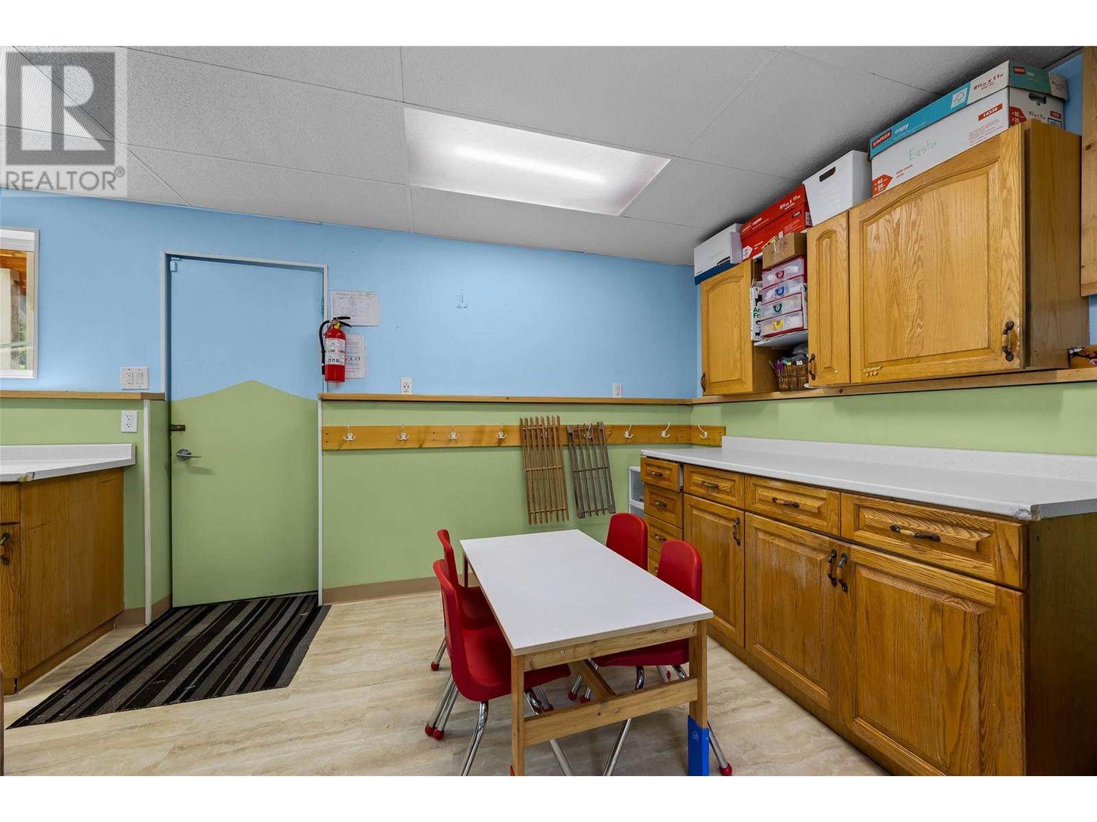 Photo 6 of 1265 Barrie Drive, Kamloops BC