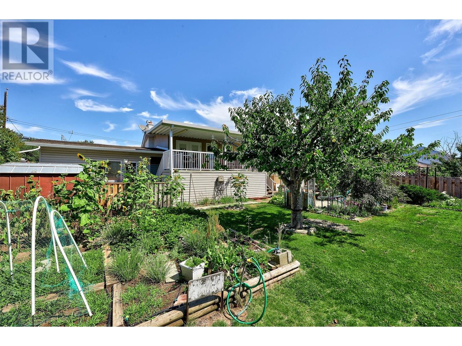 Photo 13 of 1265 Barrie Drive, Kamloops BC