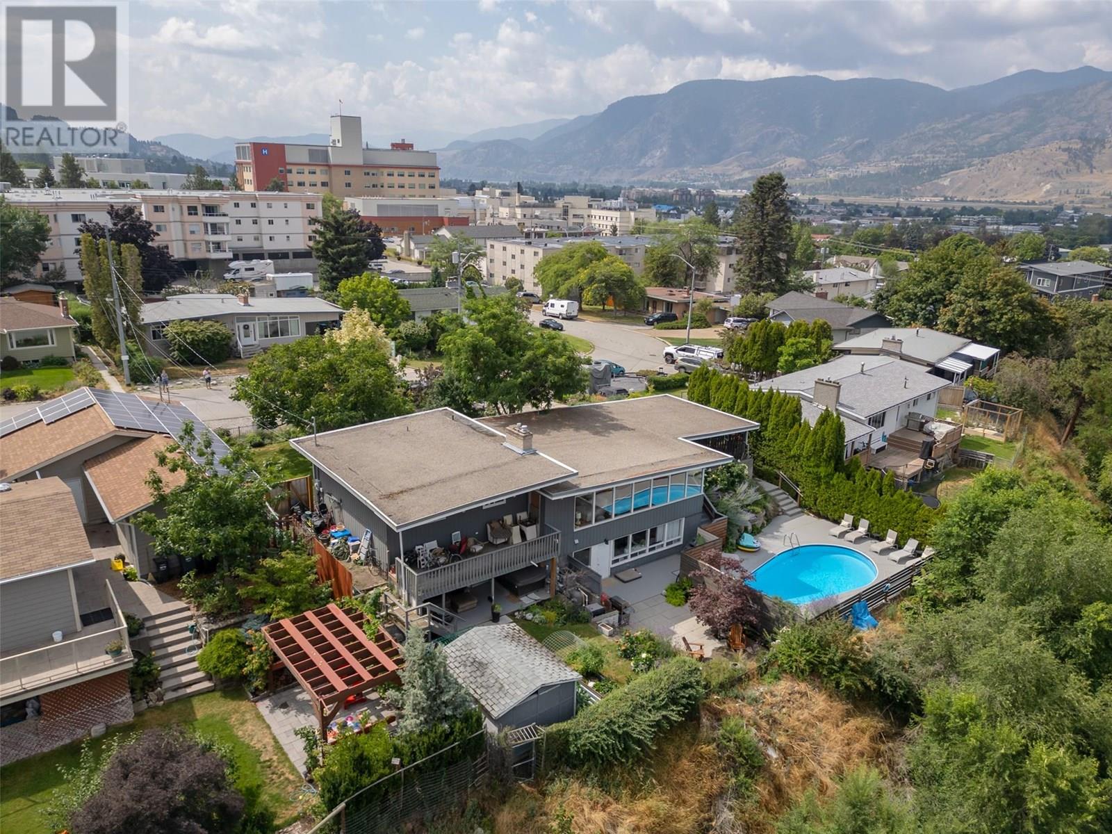 735 ROSS Avenue, Penticton