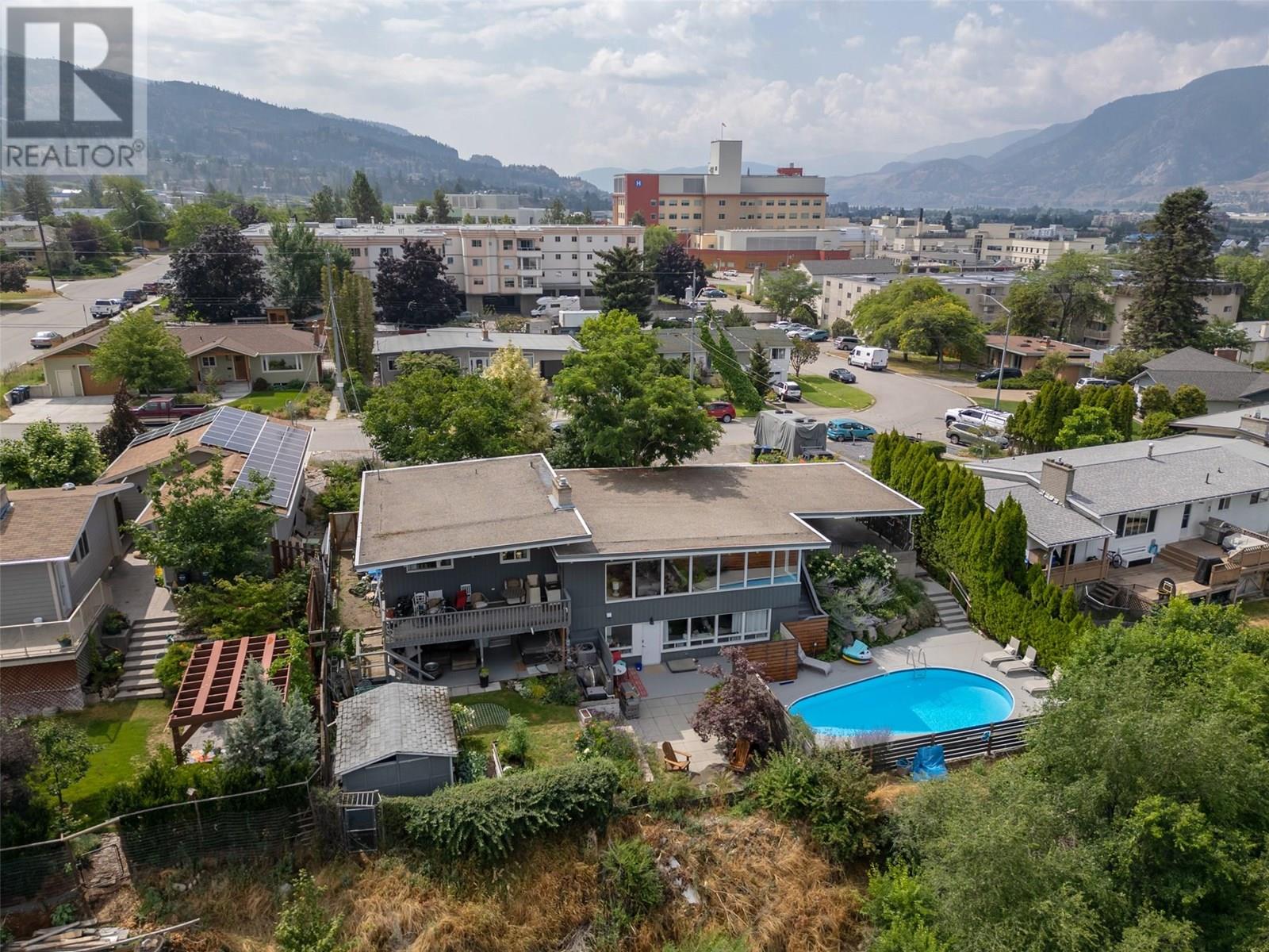 735 ROSS Avenue, Penticton