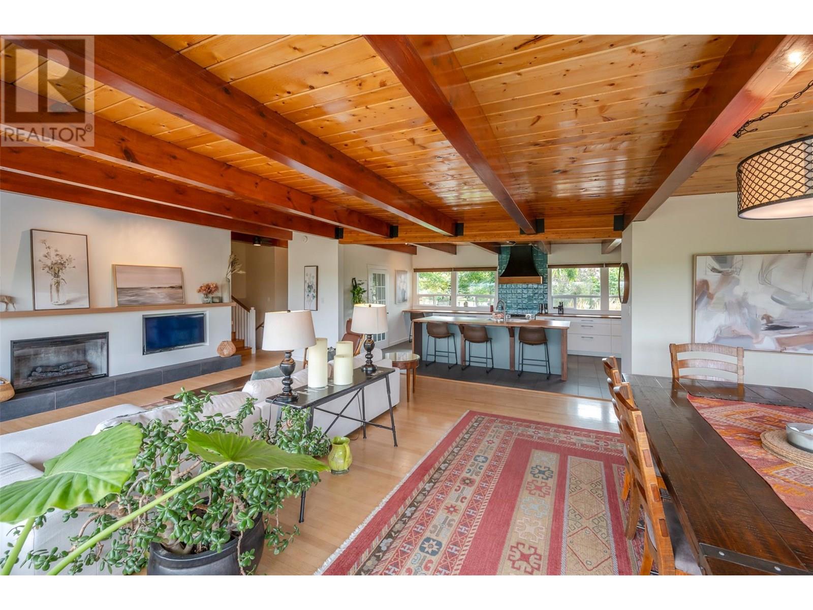 735 ROSS Avenue, Penticton
