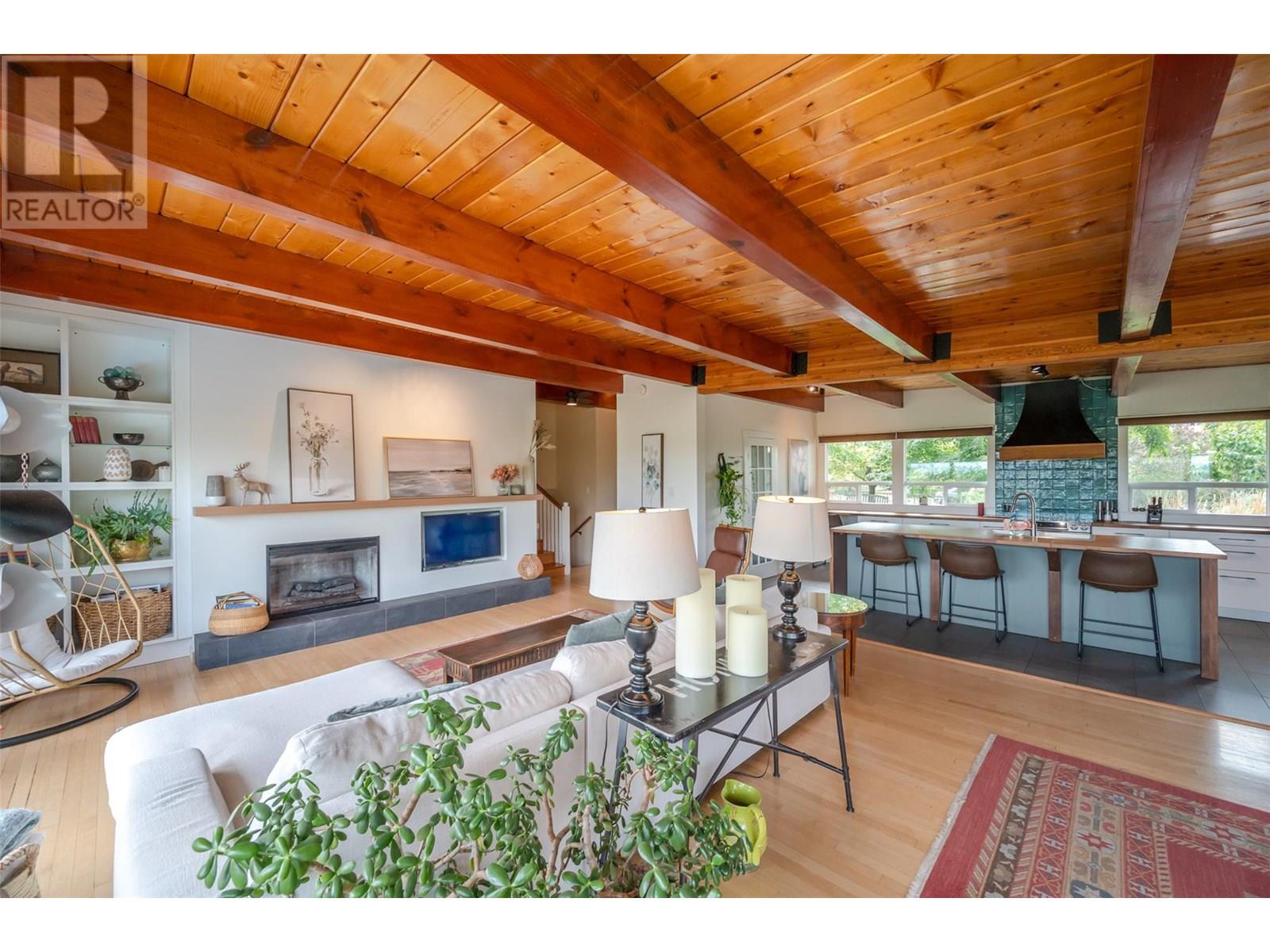 735 ROSS Avenue, Penticton