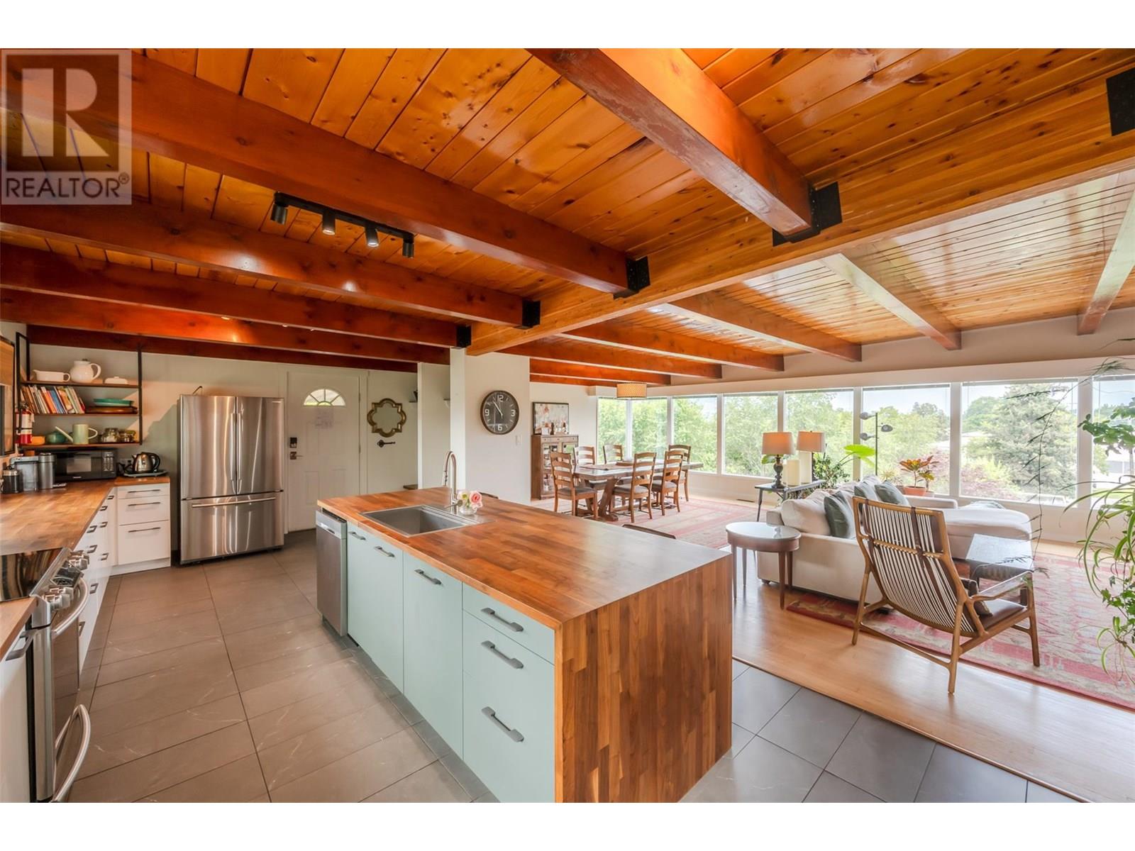 735 ROSS Avenue, Penticton