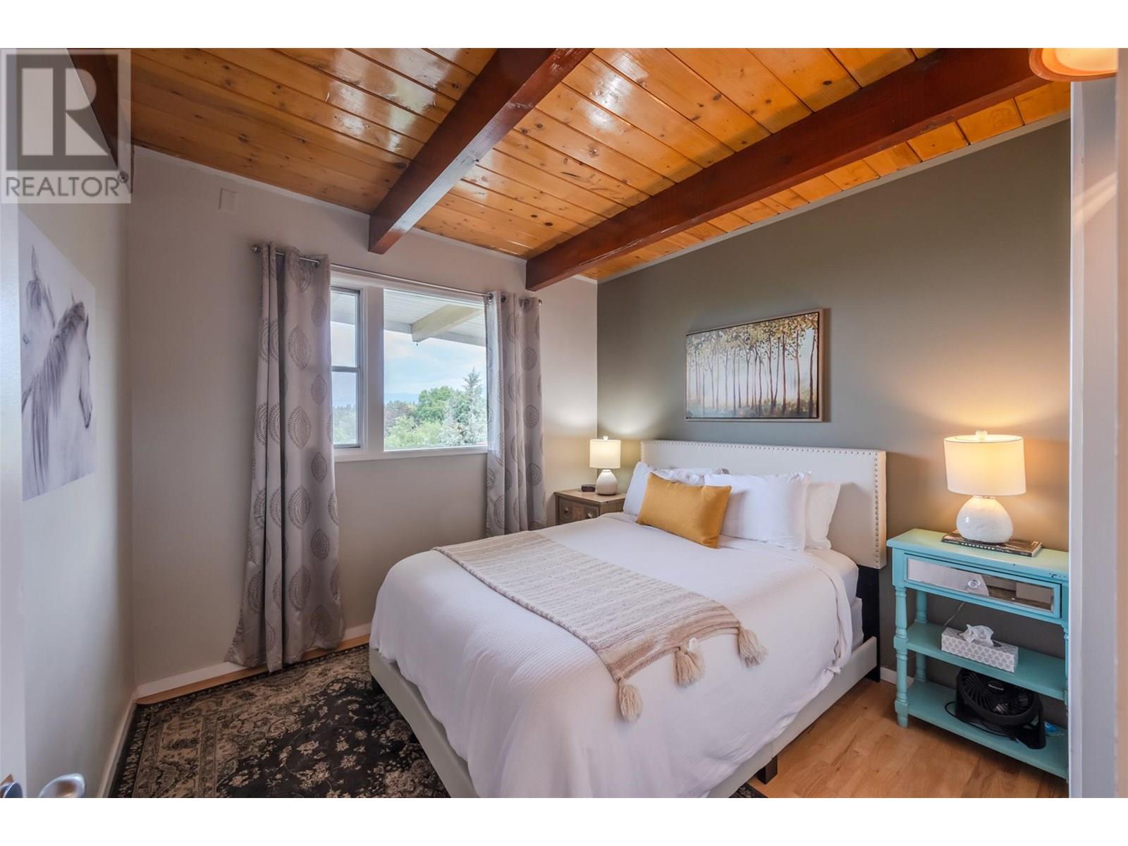 735 ROSS Avenue, Penticton