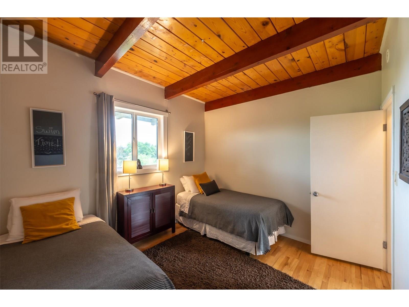 735 ROSS Avenue, Penticton