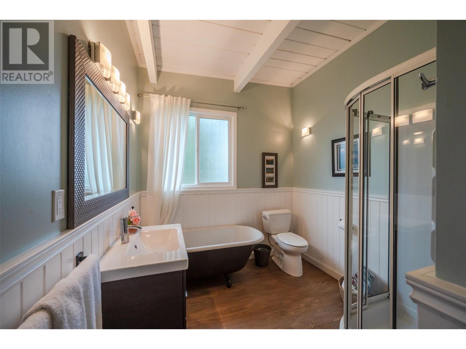 735 ROSS Avenue, Penticton