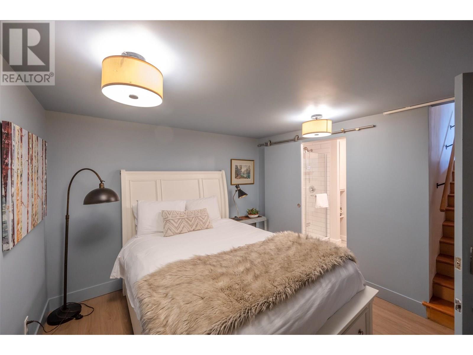 735 ROSS Avenue, Penticton