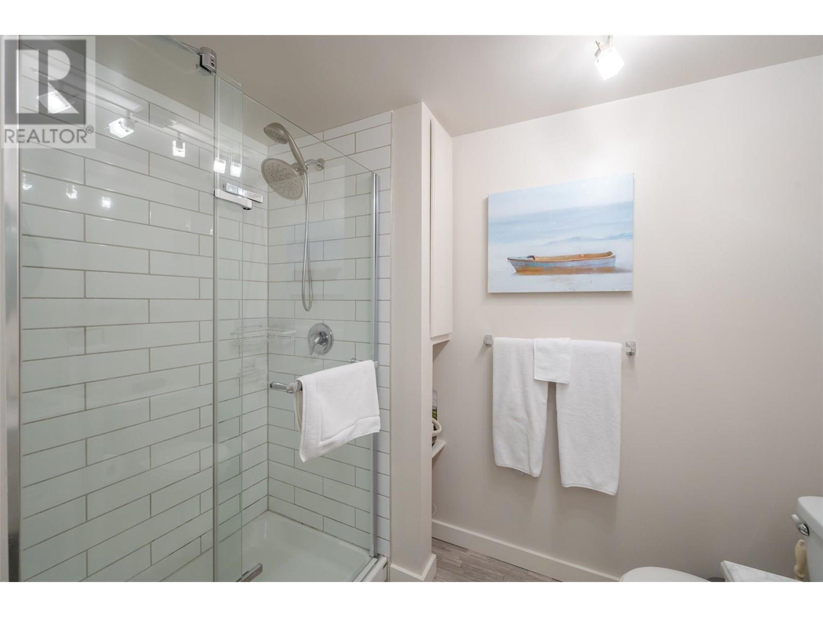 735 ROSS Avenue, Penticton