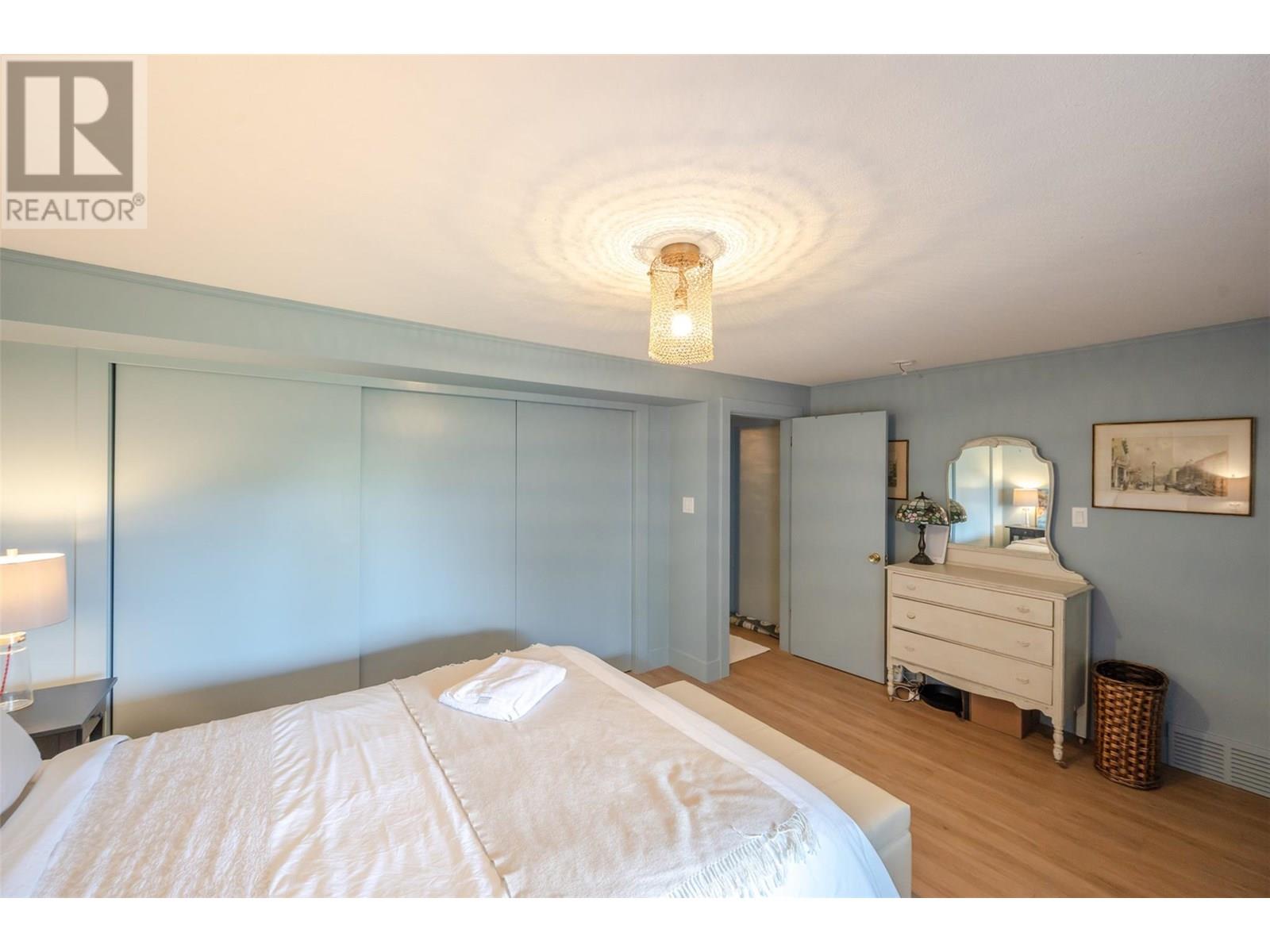 735 ROSS Avenue, Penticton