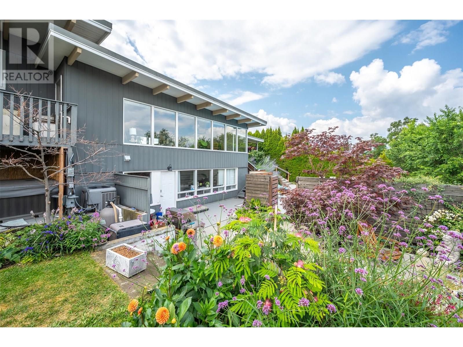 735 ROSS Avenue, Penticton