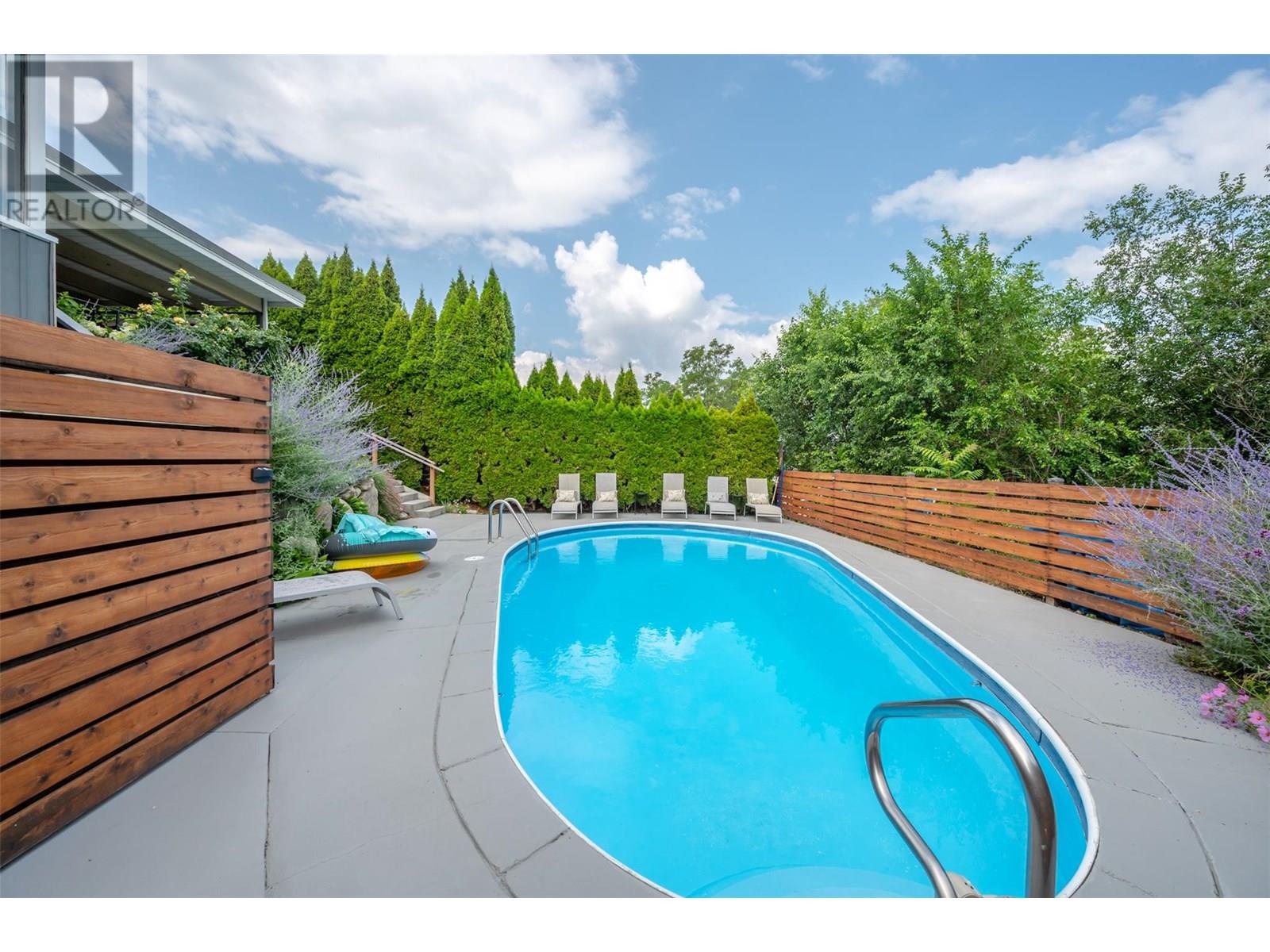 735 ROSS Avenue, Penticton