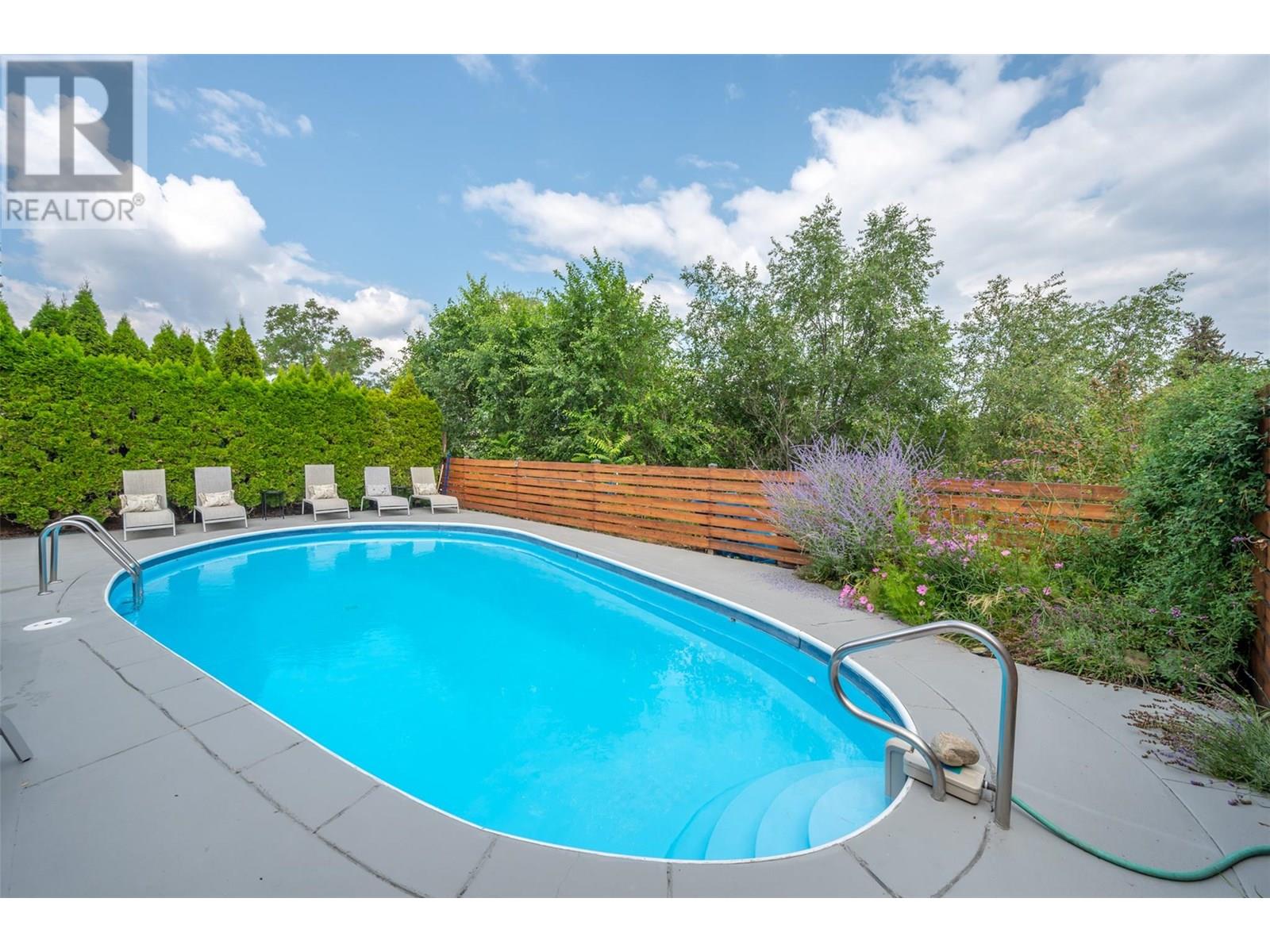 735 ROSS Avenue, Penticton