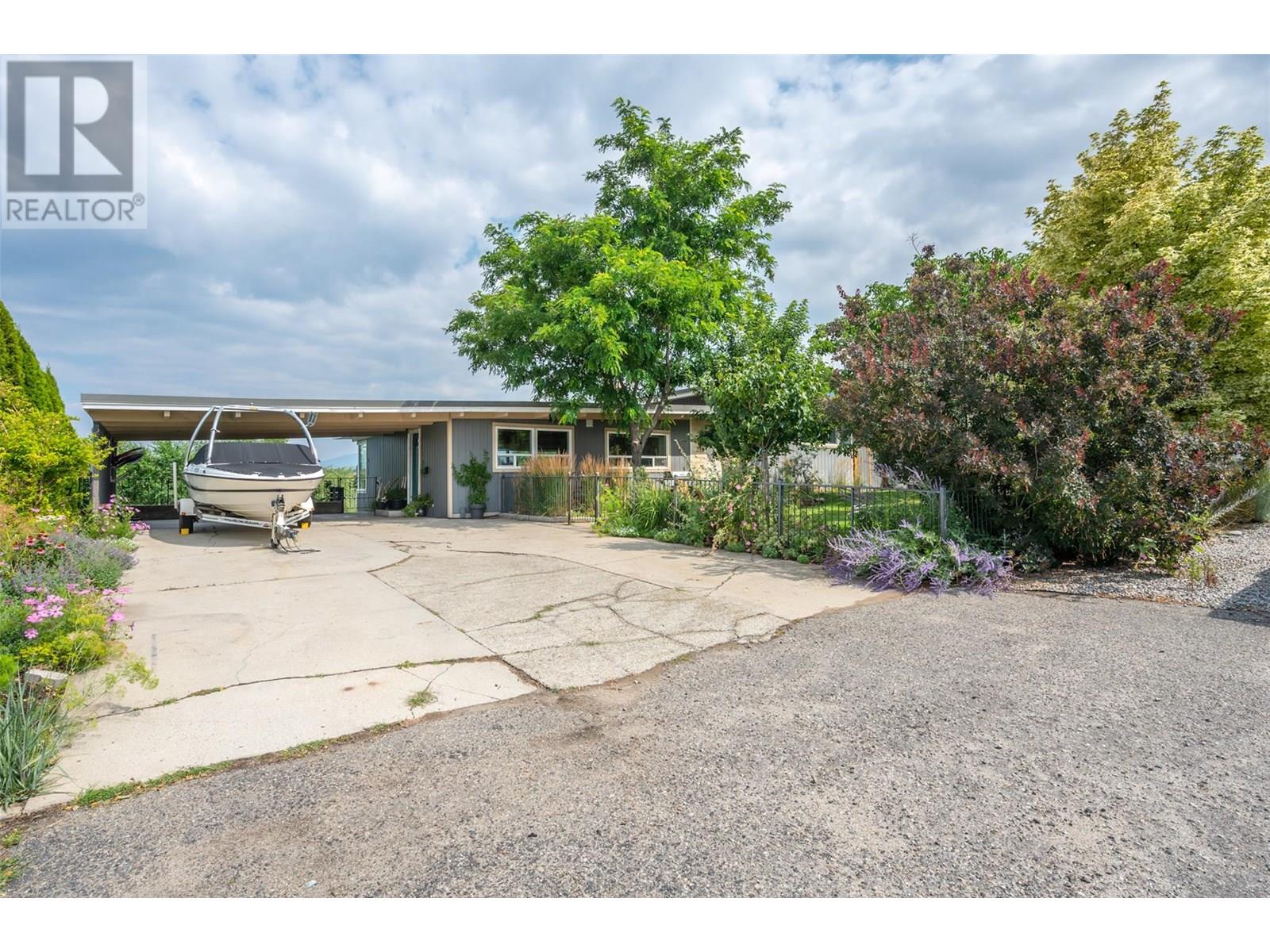735 ROSS Avenue, Penticton