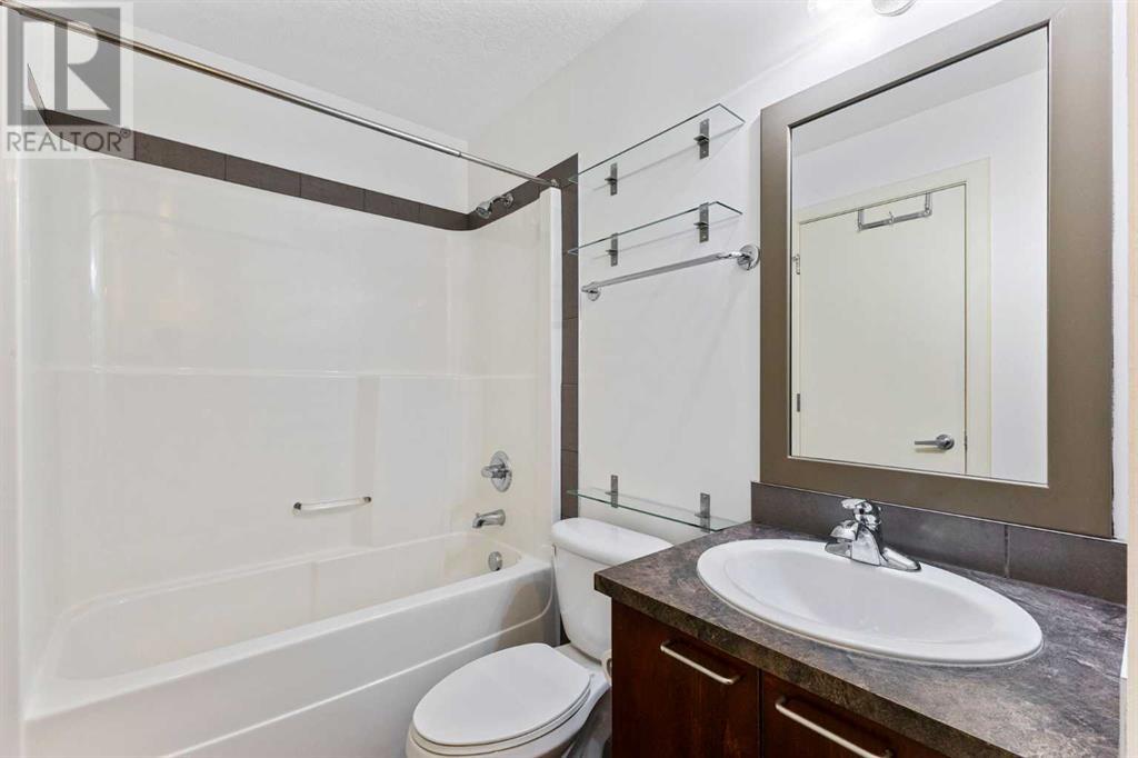Photo 7 of 302 2420 34 Avenue Sw, Calgary AB