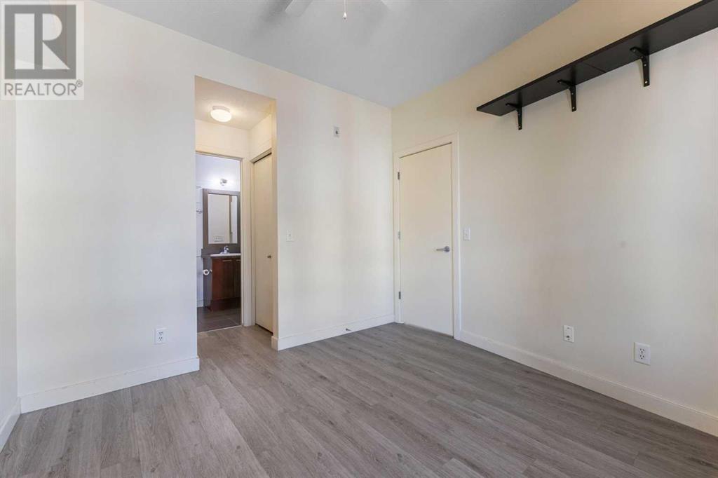 Photo 16 of 302 2420 34 Avenue Sw, Calgary AB