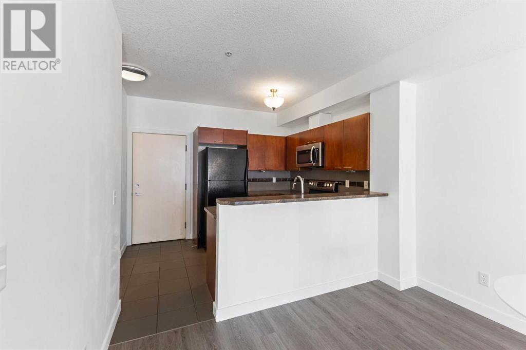 Photo 34 of 302 2420 34 Avenue Sw, Calgary AB