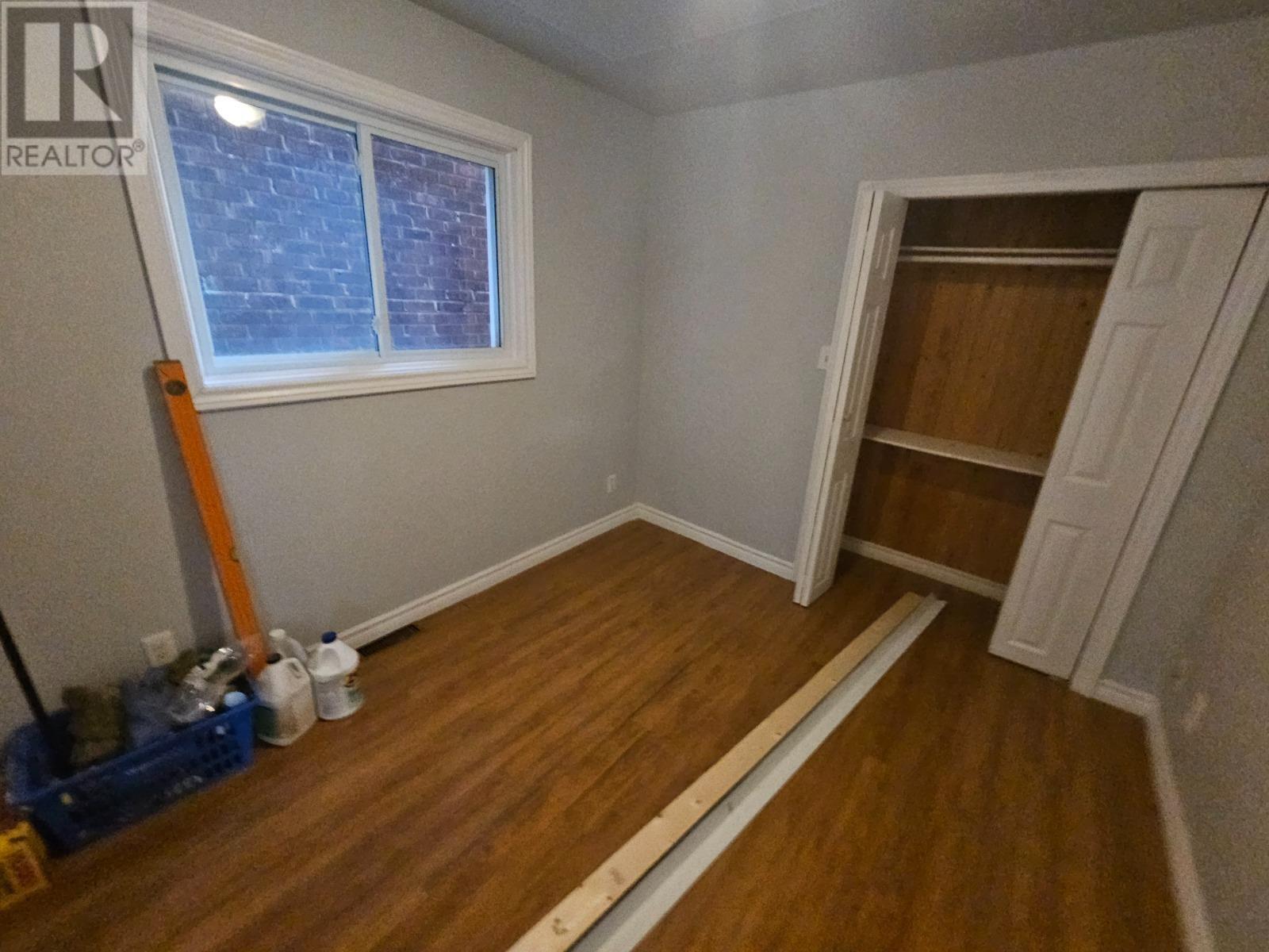 Photo 3 of 566 Albert St W, Sault Ste Marie ON