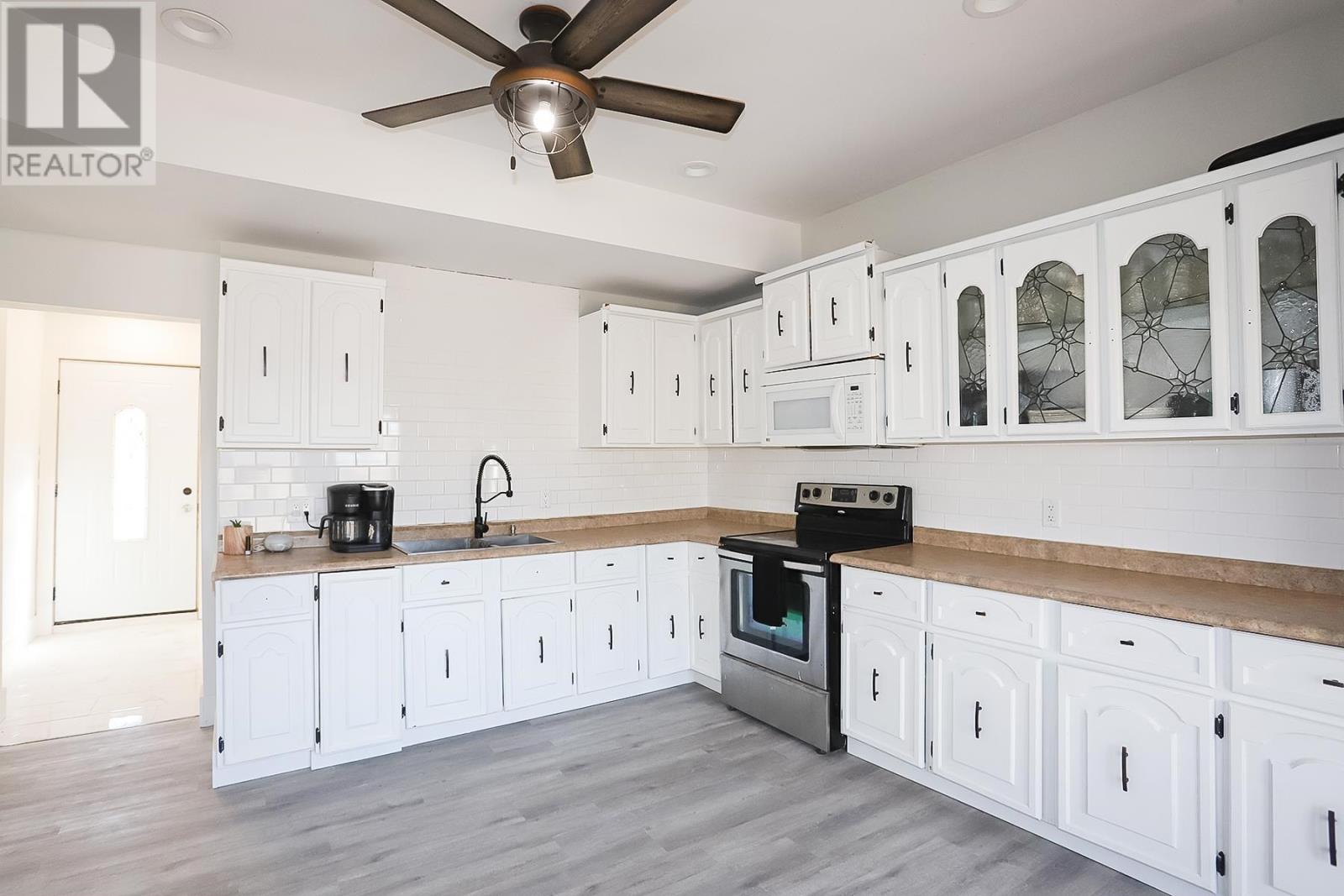 Photo 4 of 2521 U Line Rd, Hilton Beach ON