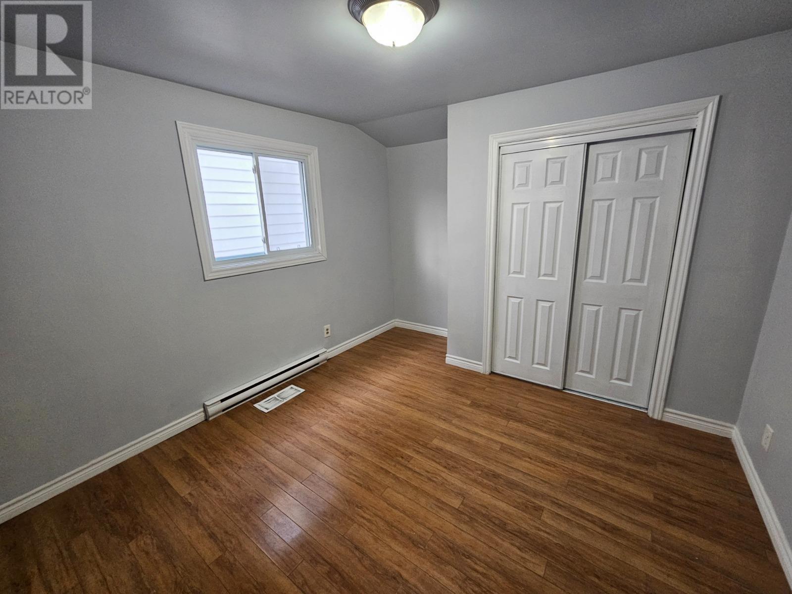 Photo 5 of 566 Albert St W, Sault Ste Marie ON