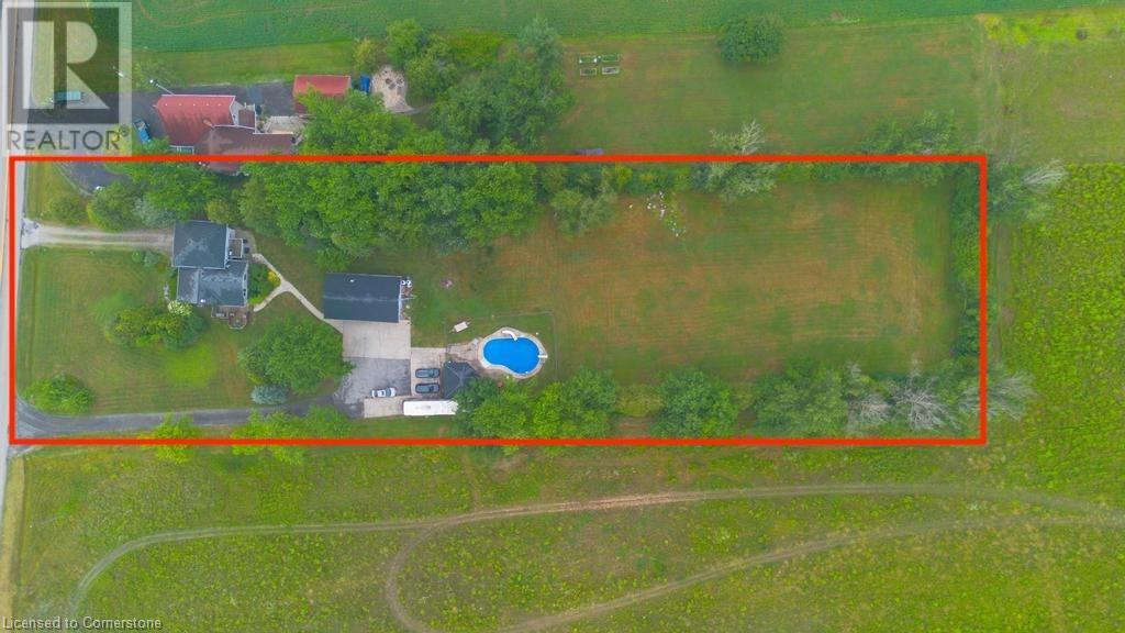Photo 3 of 70 Sawmill Road, Caledonia ON