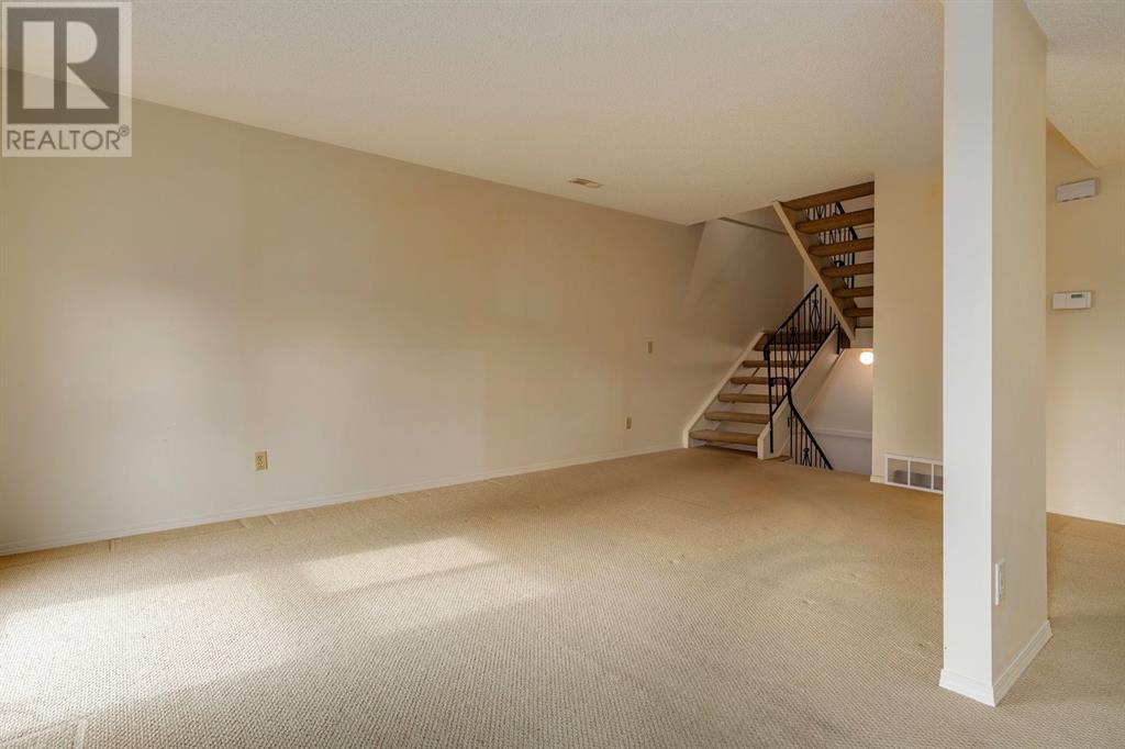 Single Family House for Sale in   Elbow Drive SW Canyon Meadows Calgary 