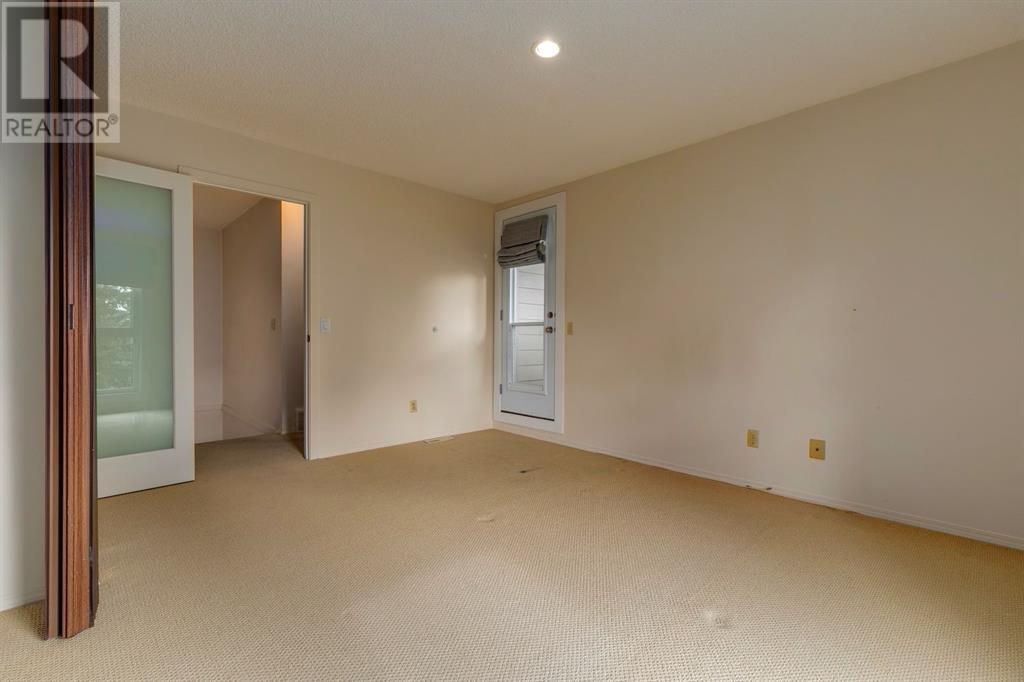 Single Family House for Sale in   Elbow Drive SW Canyon Meadows Calgary 