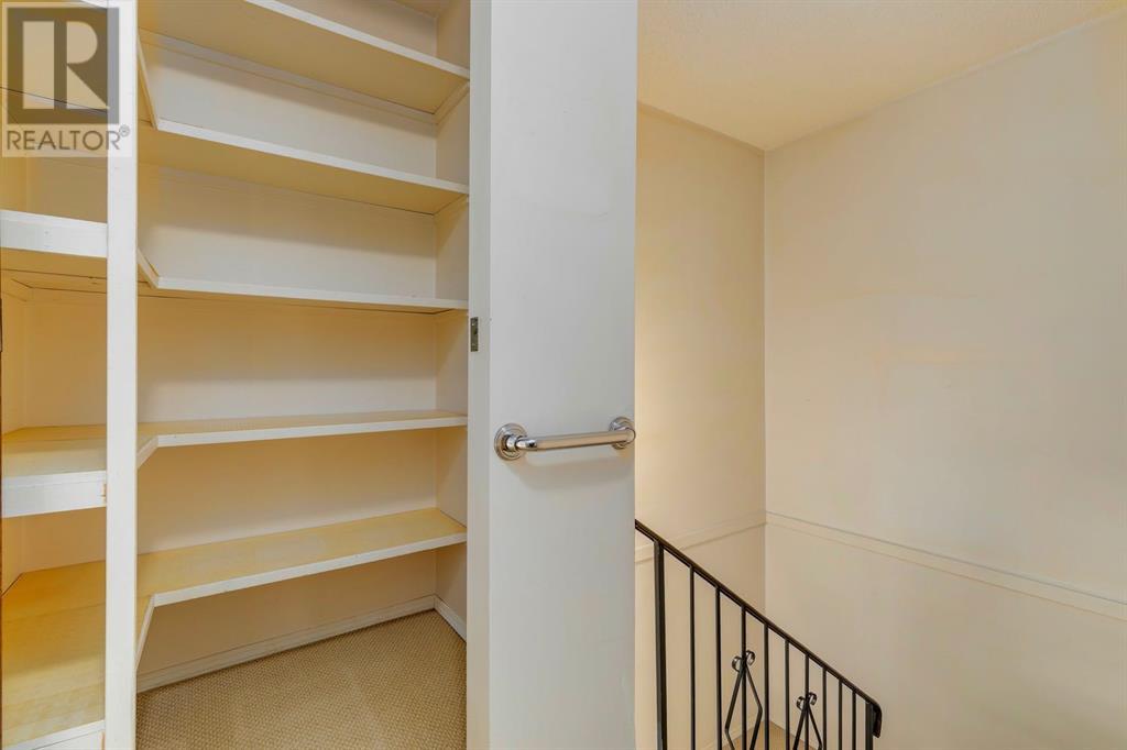 Single Family House for Sale in   Elbow Drive SW Canyon Meadows Calgary 