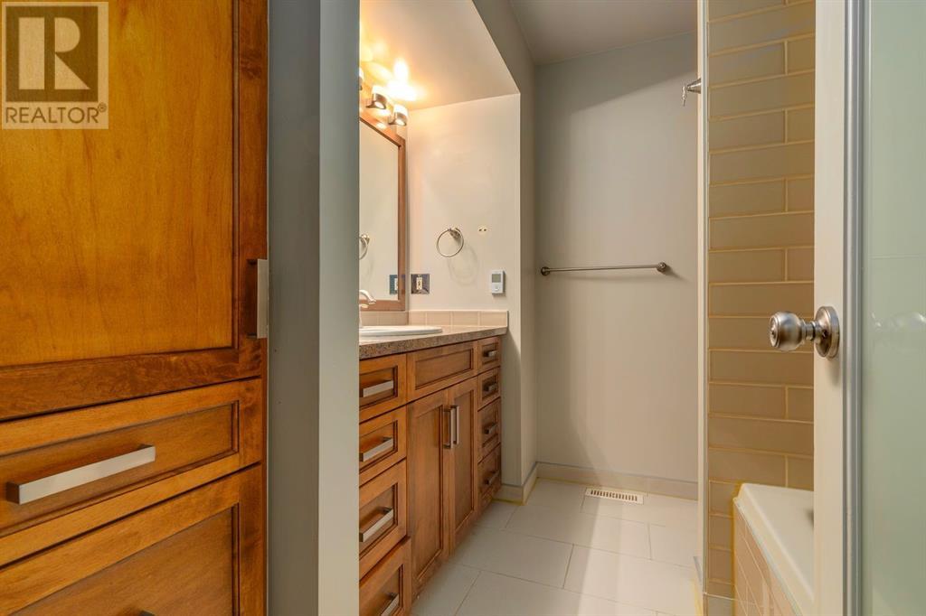 Single Family House for Sale in   Elbow Drive SW Canyon Meadows Calgary 