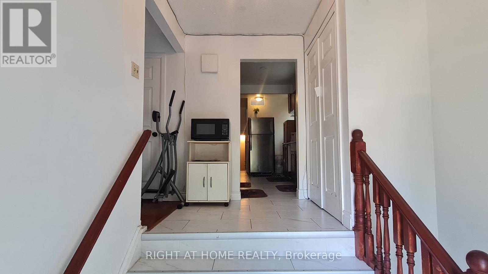 55 LITTLELEAF DRIVE - 3