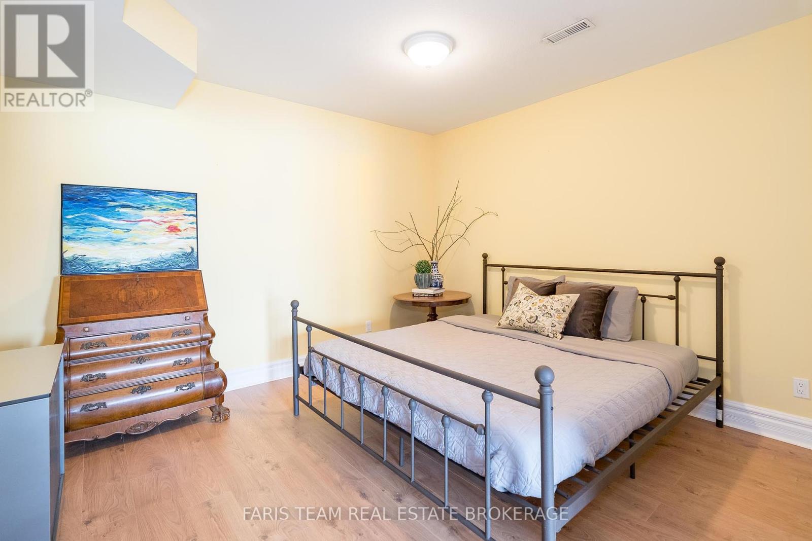 Photo 13 of 281 Puddicombe Road, Midland ON