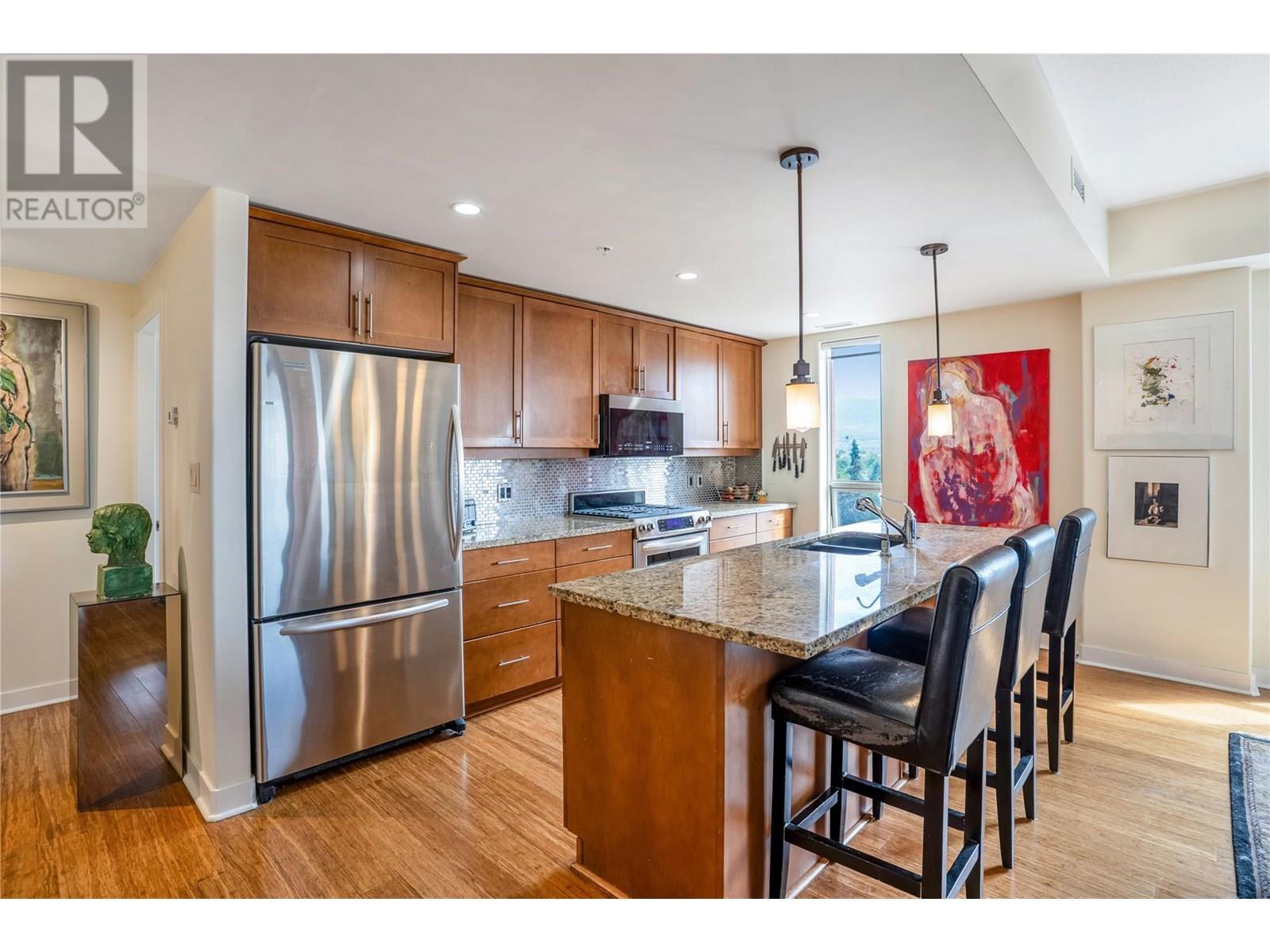 Photo 33 of 1160 Bernard Avenue Unit 712, Kelowna BC