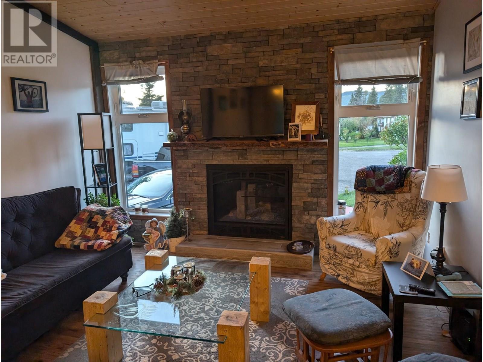 Photo 6 of 56 Sukunka Place, Tumbler Ridge BC