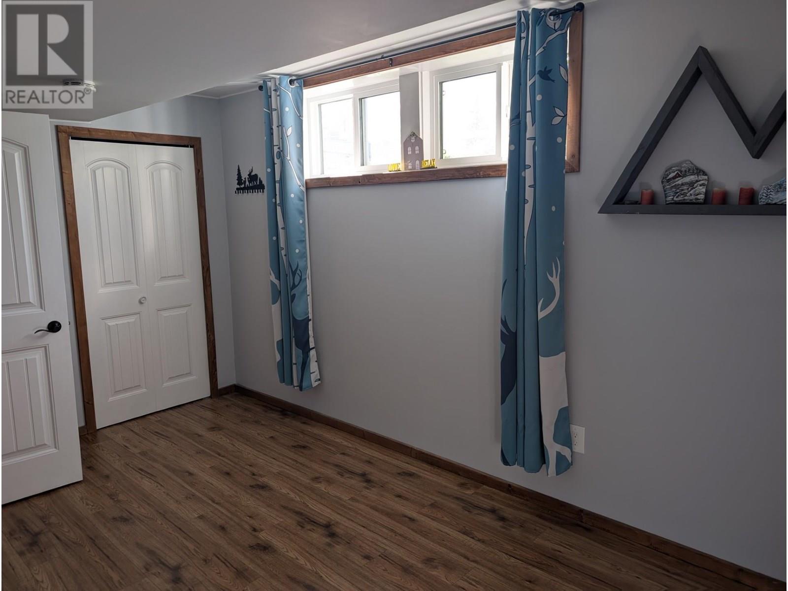 Photo 3 of 56 Sukunka Place, Tumbler Ridge BC