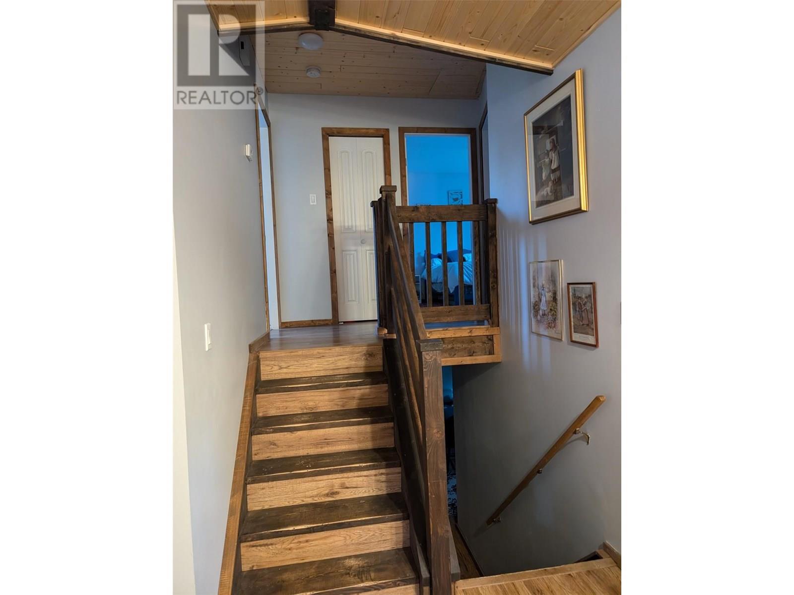 Photo 9 of 56 Sukunka Place, Tumbler Ridge BC
