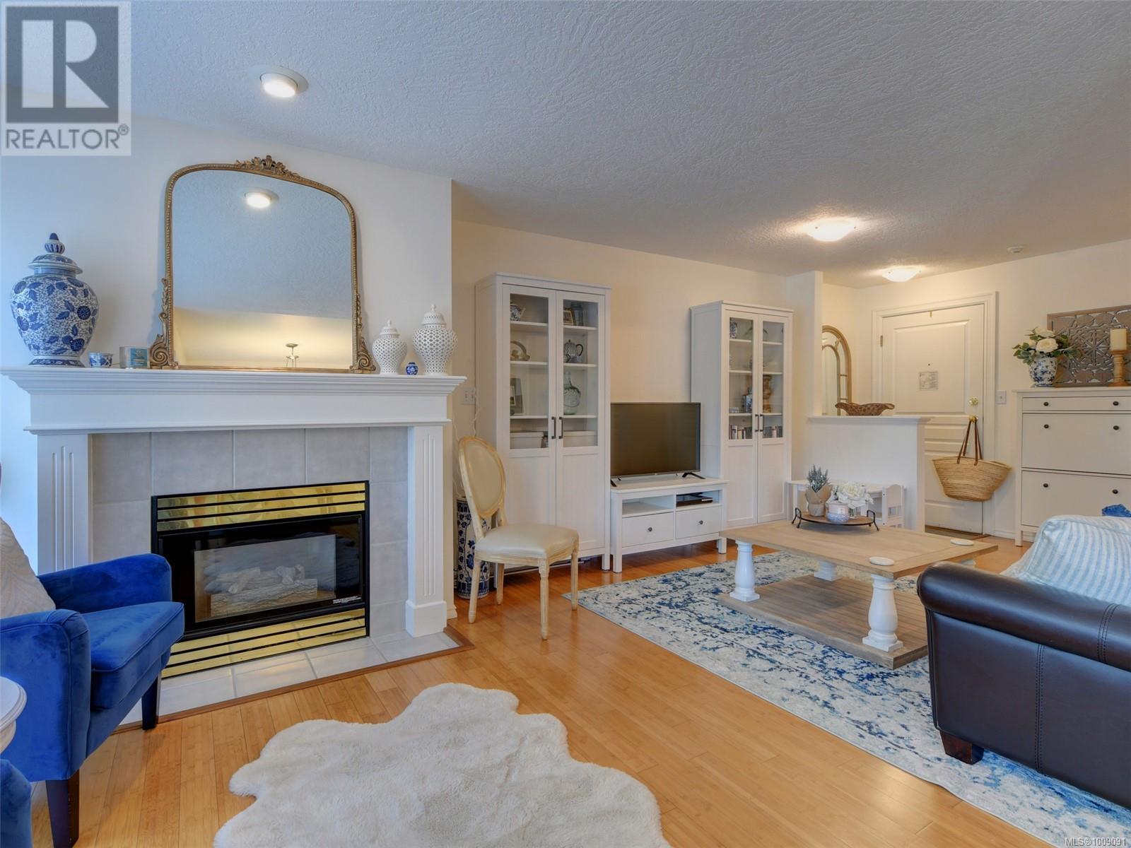 Photo 3 of 210 894 Vernon Ave, Saanich BC