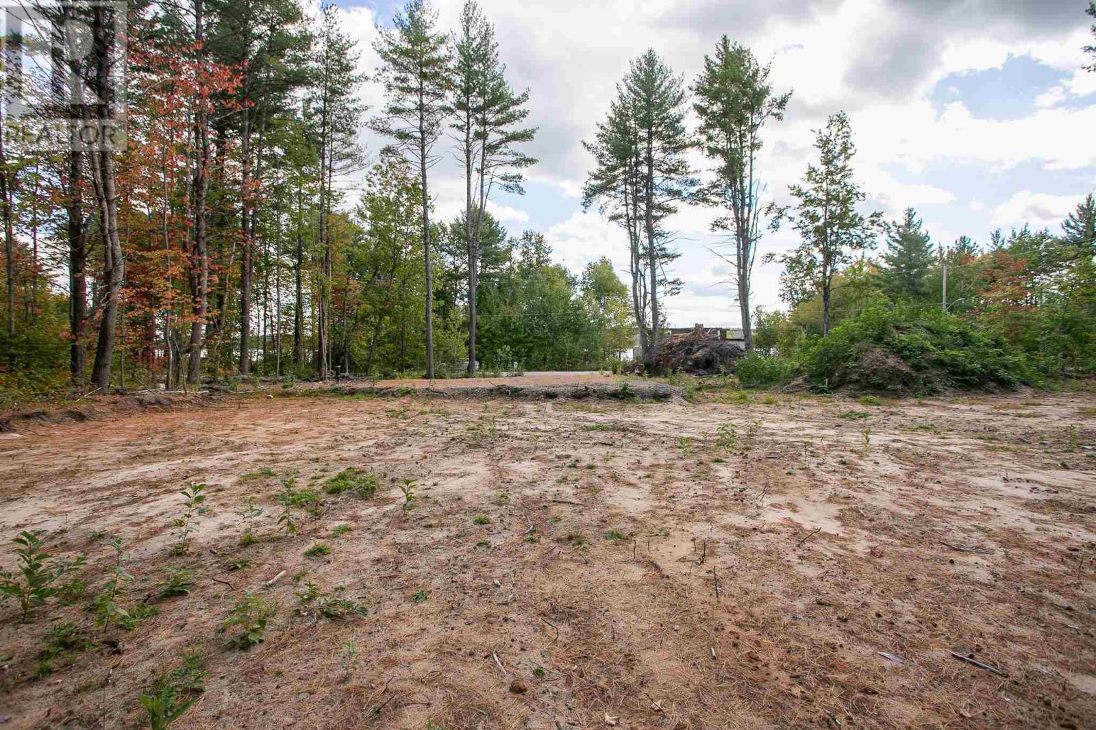 Photo 7 of 854 River Rd, Sault Ste Marie ON