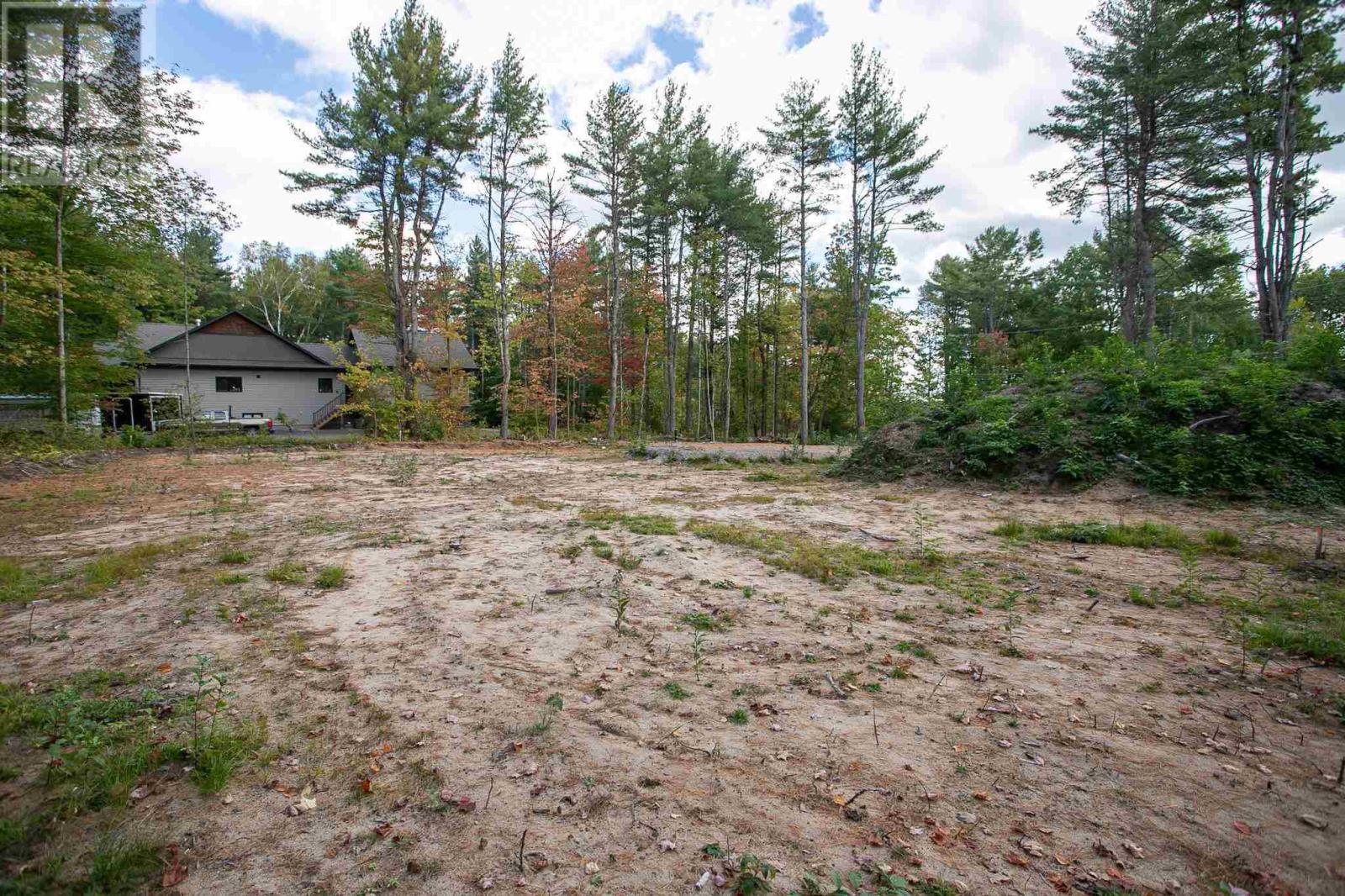 Photo 8 of 854 River Rd, Sault Ste Marie ON