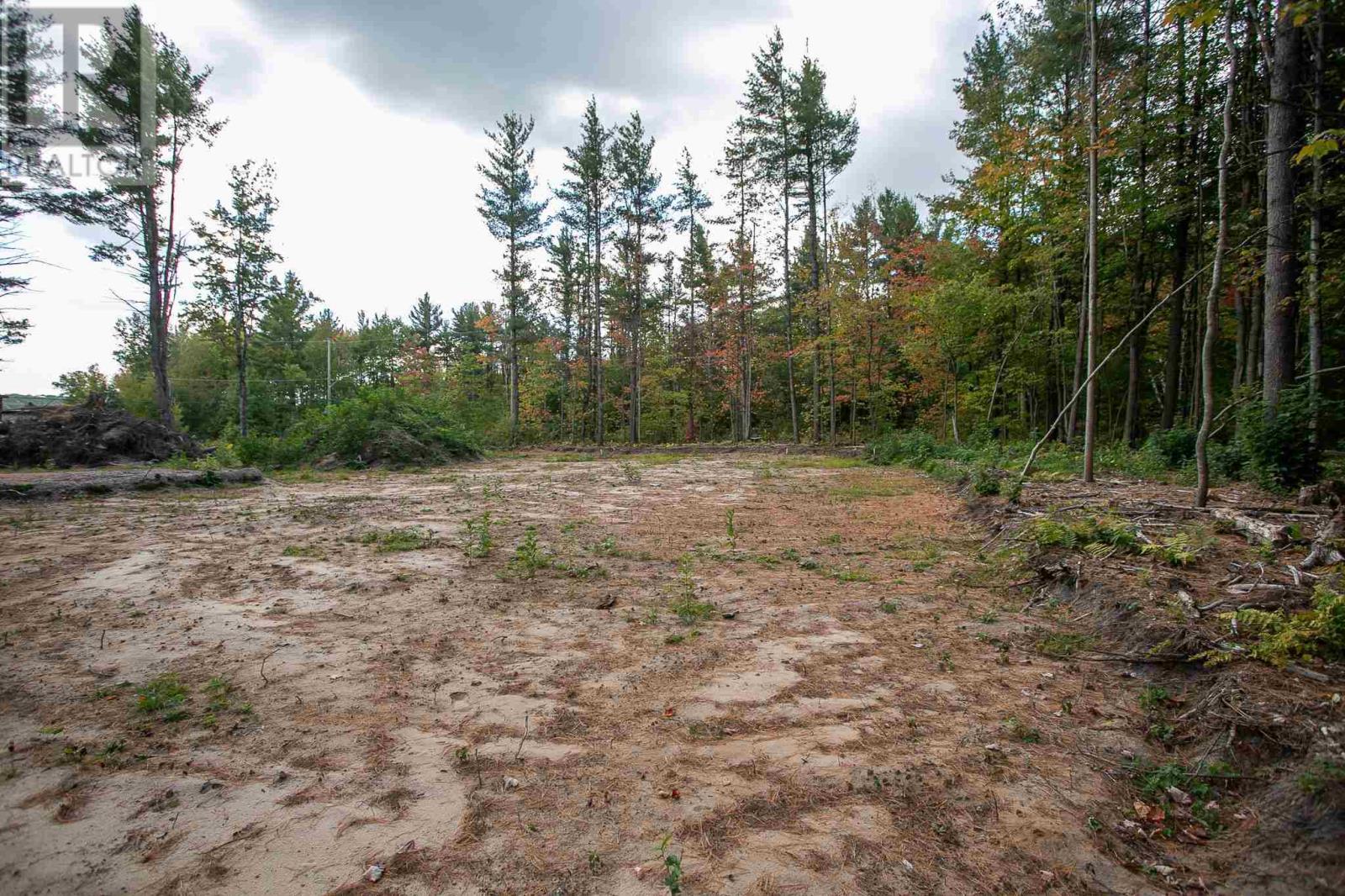 Photo 5 of 854 River Rd, Sault Ste Marie ON