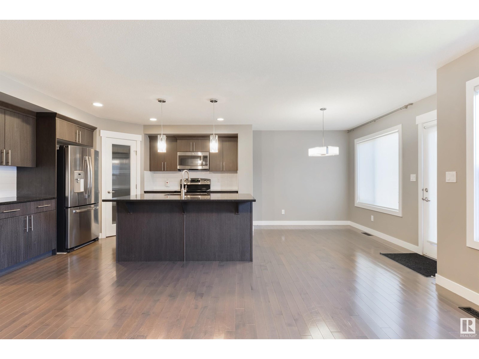 Photo 8 of 2328 Ware Cr Nw, Edmonton AB