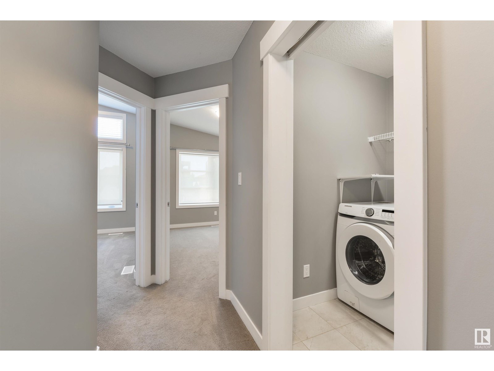 Photo 32 of 2328 Ware Cr Nw, Edmonton AB