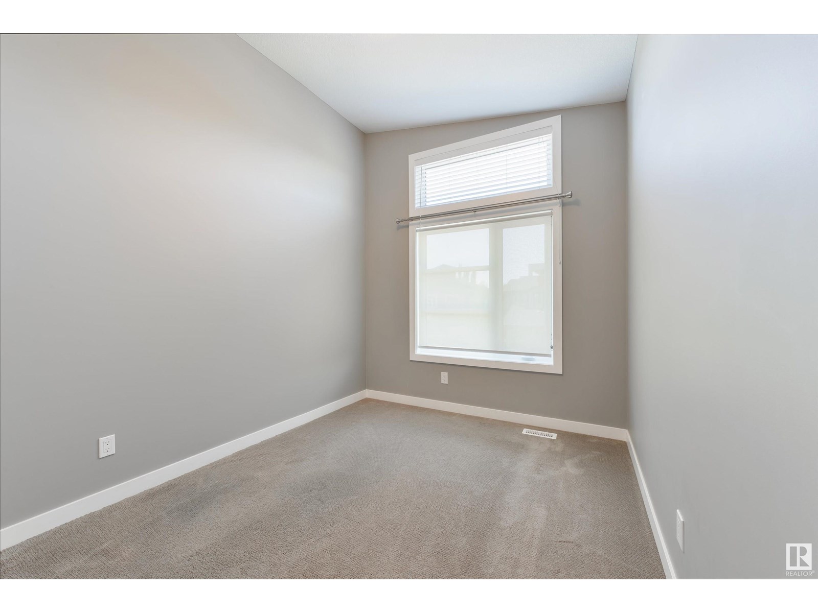 Photo 36 of 2328 Ware Cr Nw, Edmonton AB