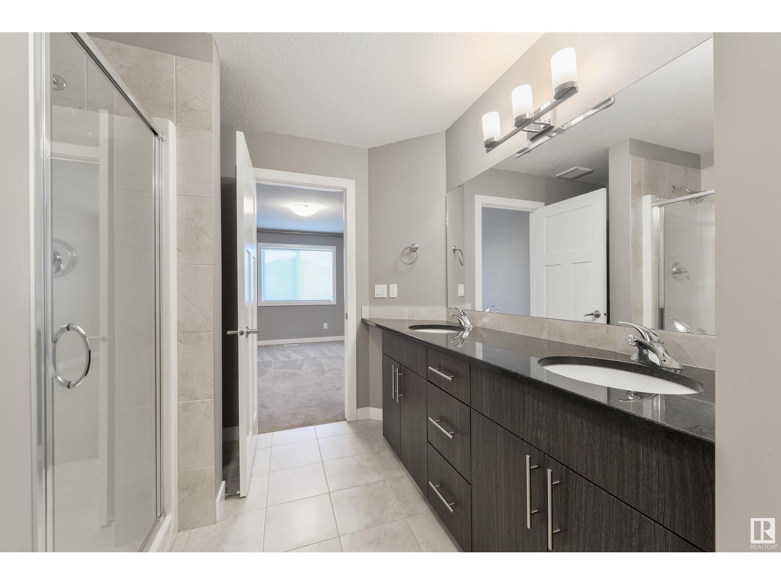 Photo 27 of 2328 Ware Cr Nw, Edmonton AB