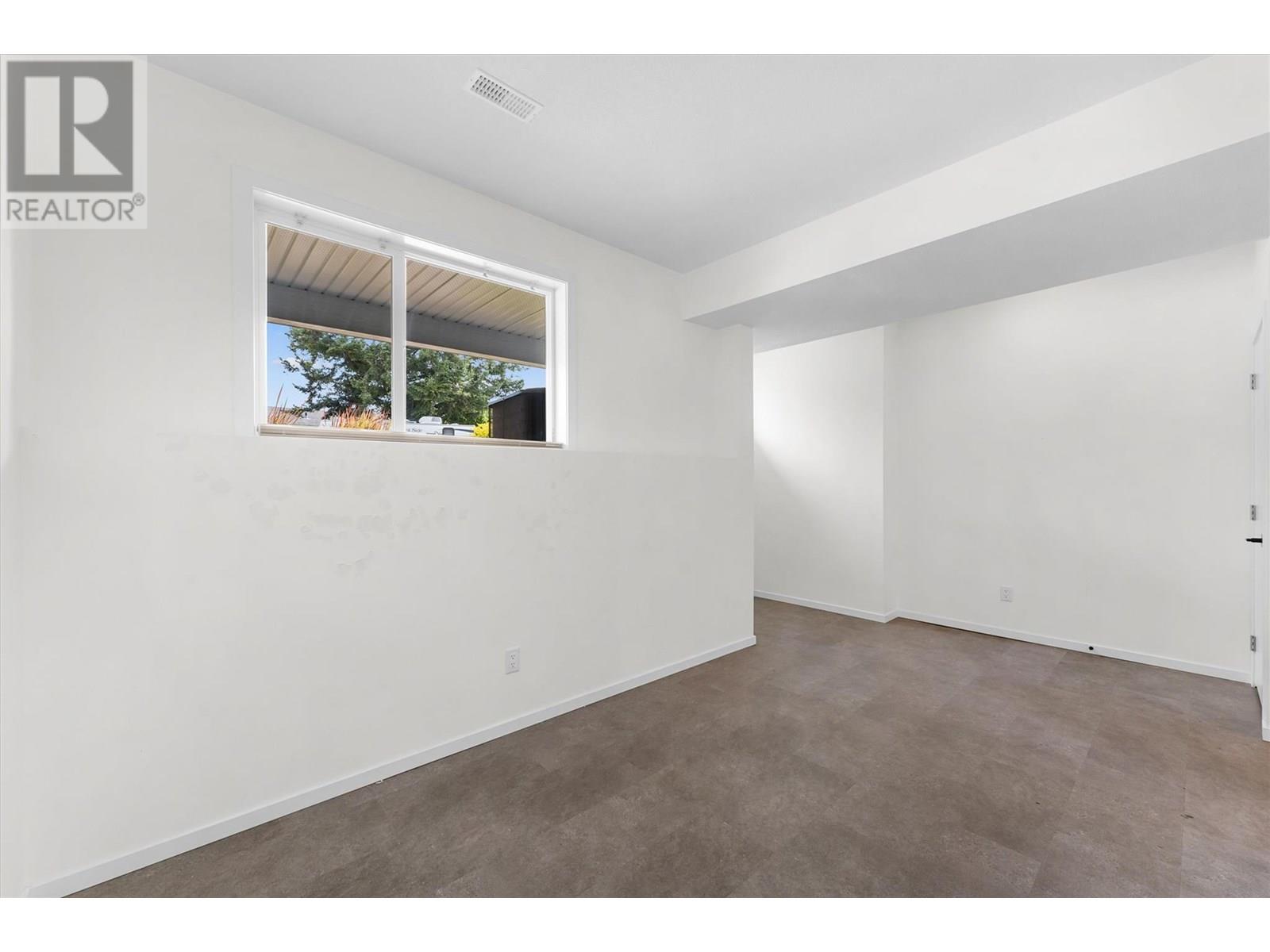 Photo 10 of 5400 Willow Drive Unit 2, Vernon BC