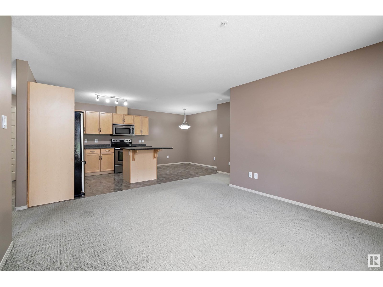 Photo 11 of 122 7909 71 St Nw, Edmonton AB