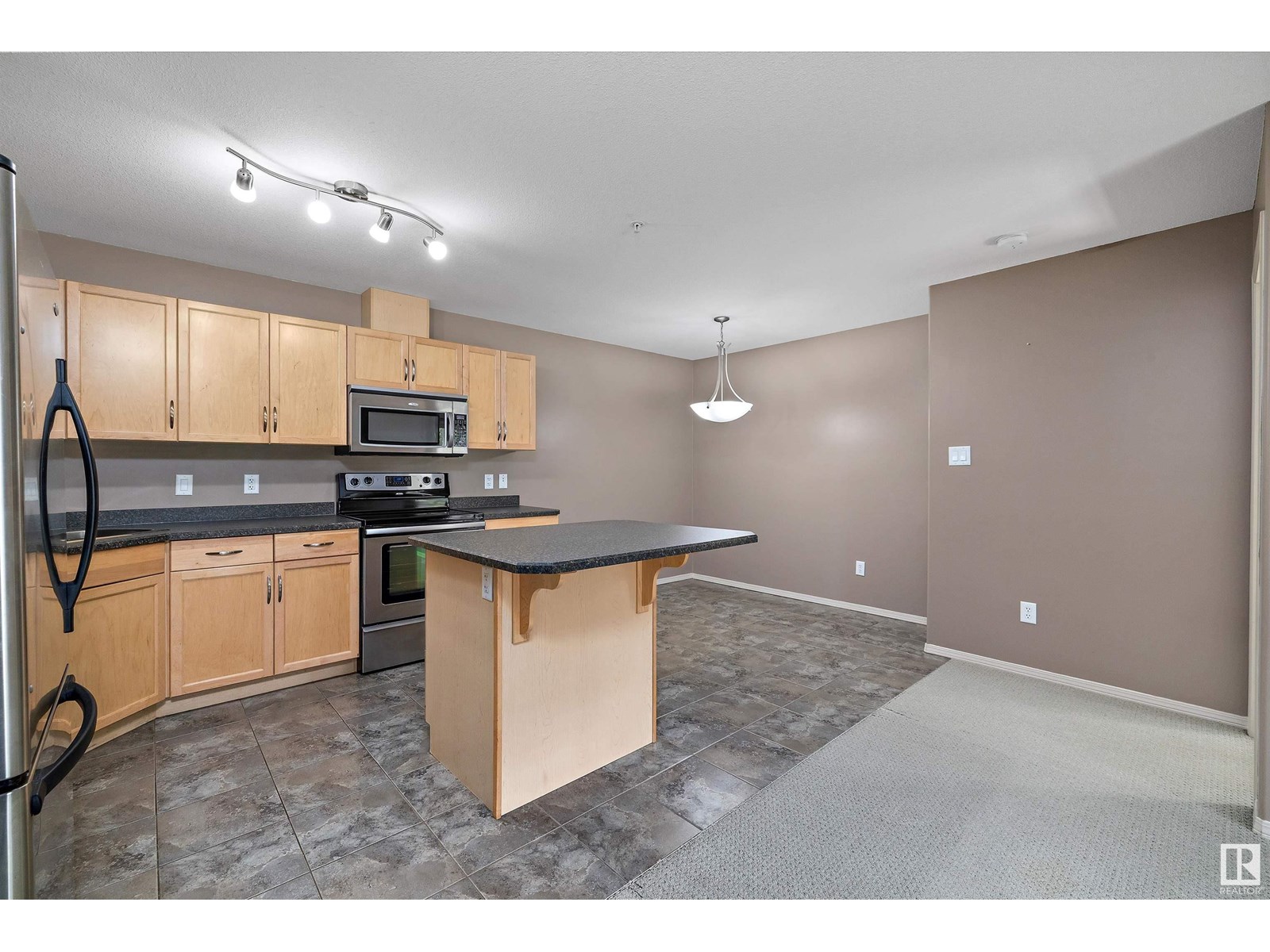 Photo 14 of 122 7909 71 St Nw, Edmonton AB