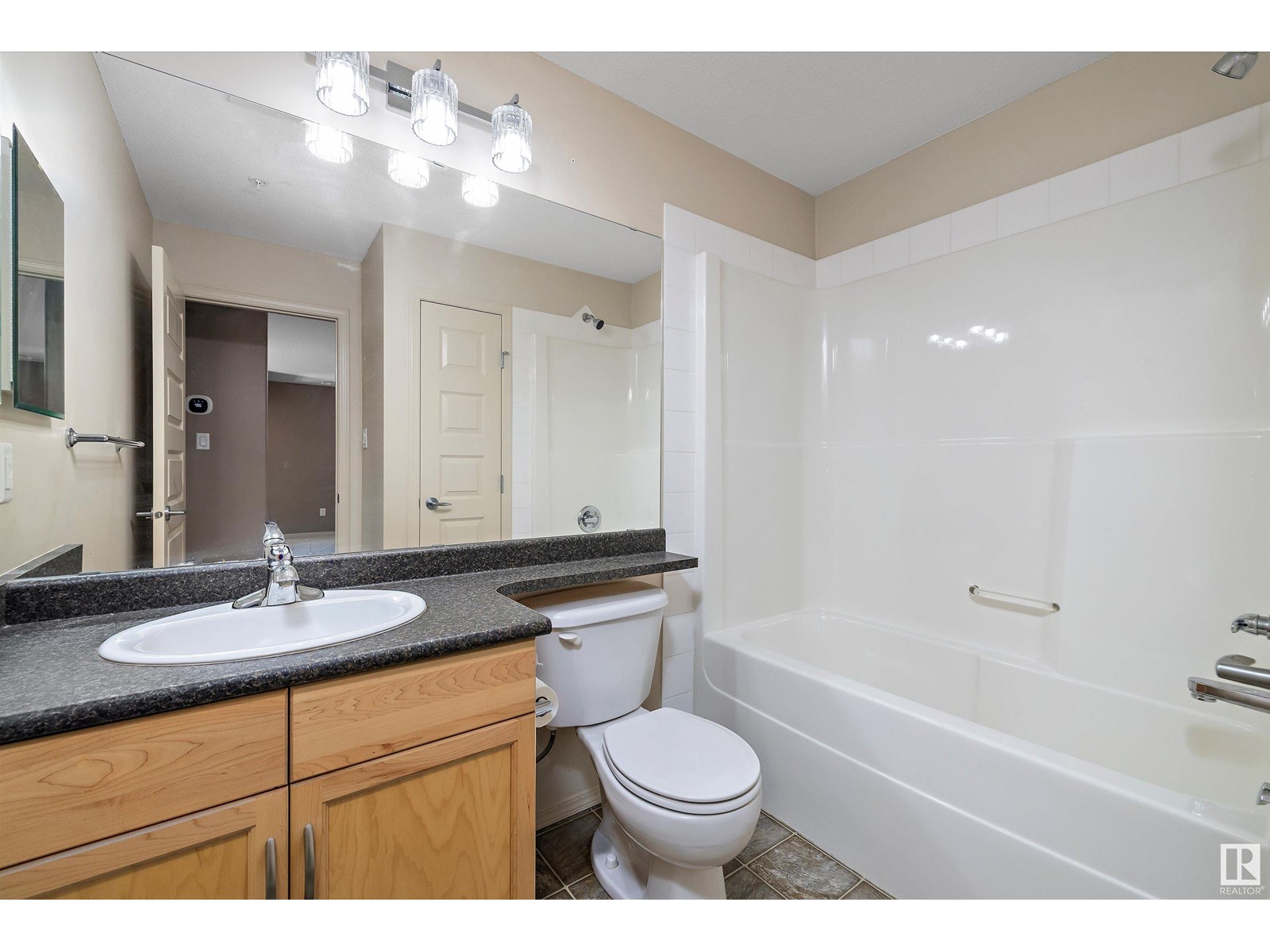 Photo 18 of 122 7909 71 St Nw, Edmonton AB